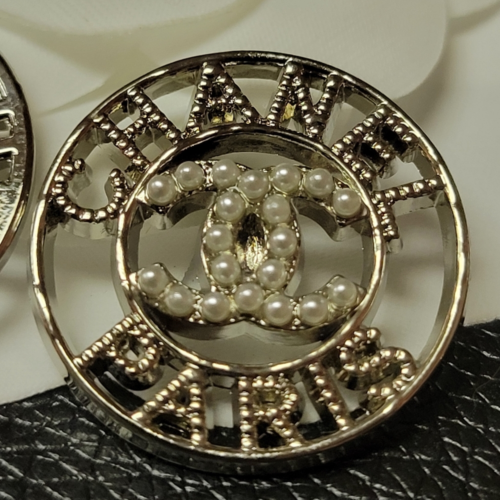 Silver Chanel Button - Picture 2 of 3
